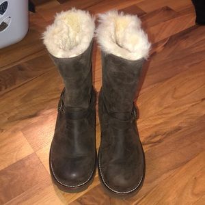 Brown Ugg boots only worn once